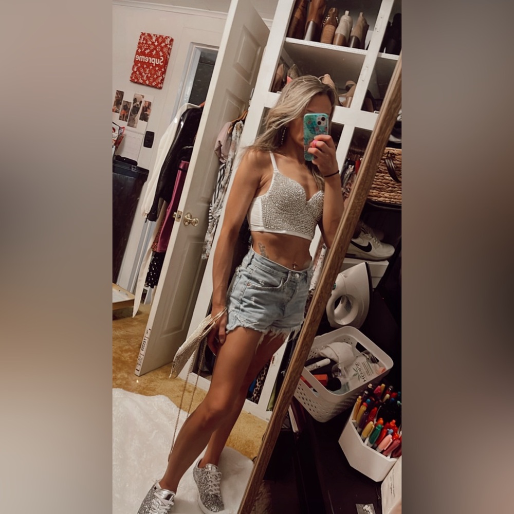 🪩💎💫I’M LIVEEEEE! COME HAVE FUN ✨🖤 Closet reign is now in session. LETSSSS Gooo0 - Picture 13 of 17
